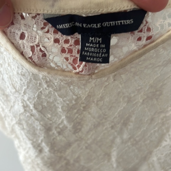 Cream and white super cute cropped lace tank top - Picture 2 of 3